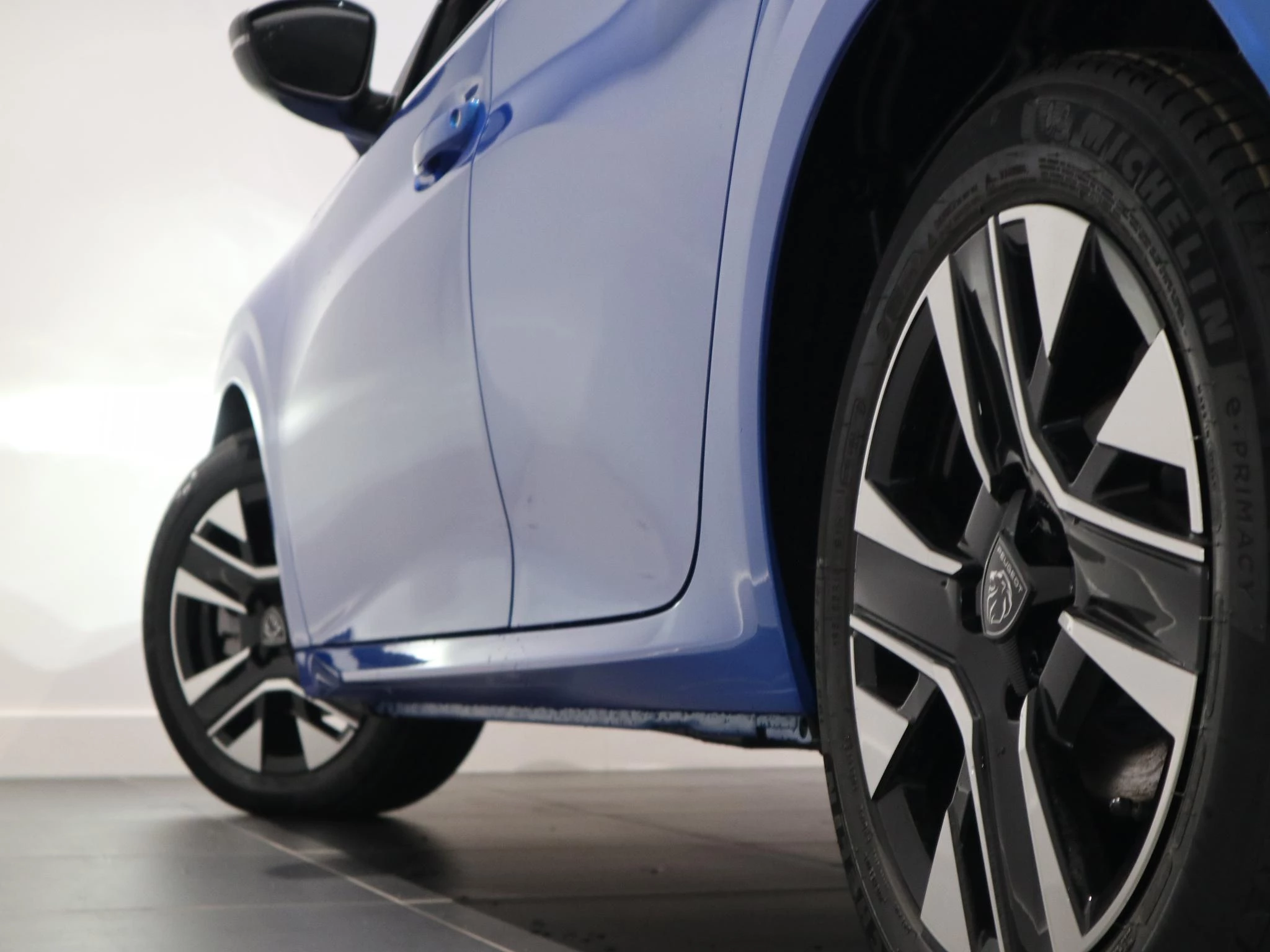 Peugeot-e-208-image-23