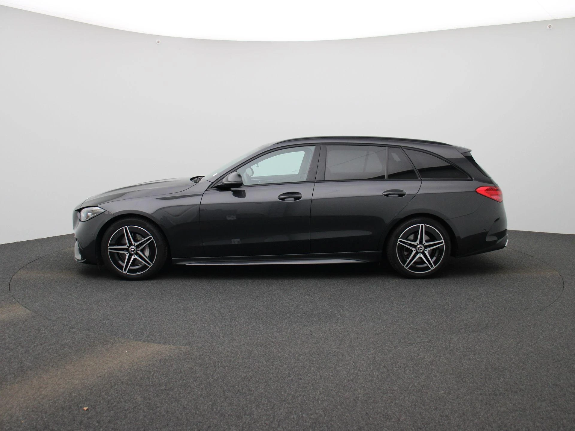 Mercedes-Benz-C-Klasse-image-3