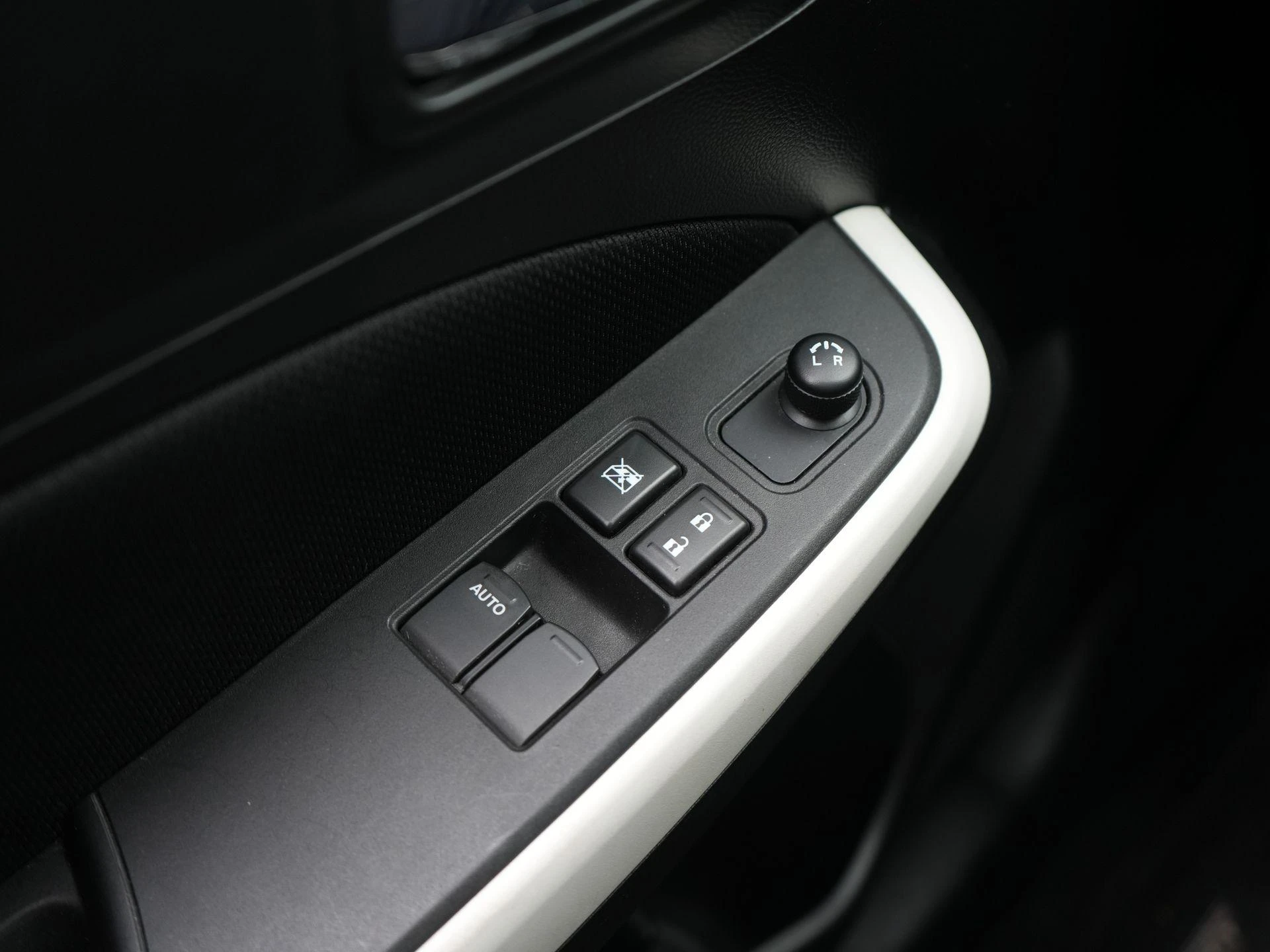 Suzuki-Swift-image-19