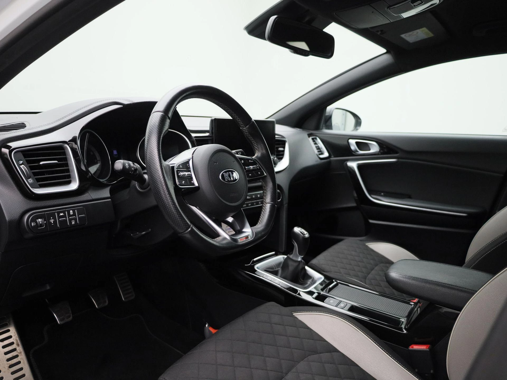 Kia-ProCeed-image-26