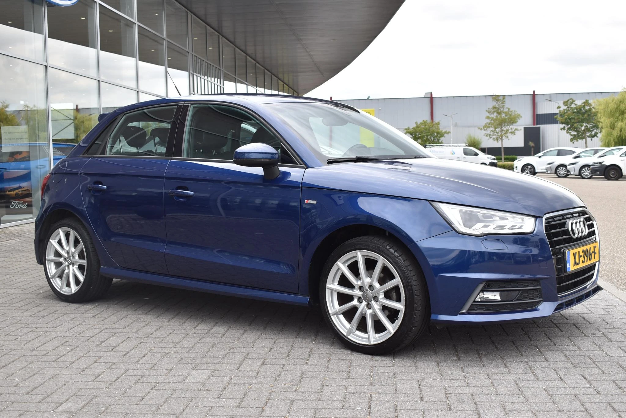 Audi-A1 Sportback-image-2