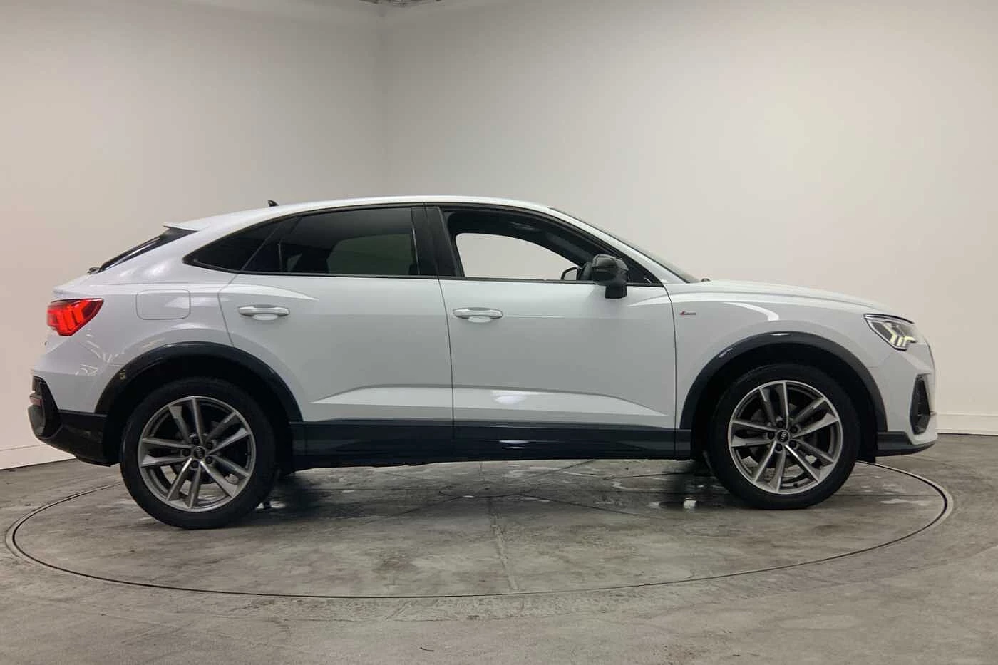 Audi-Q3-image-3