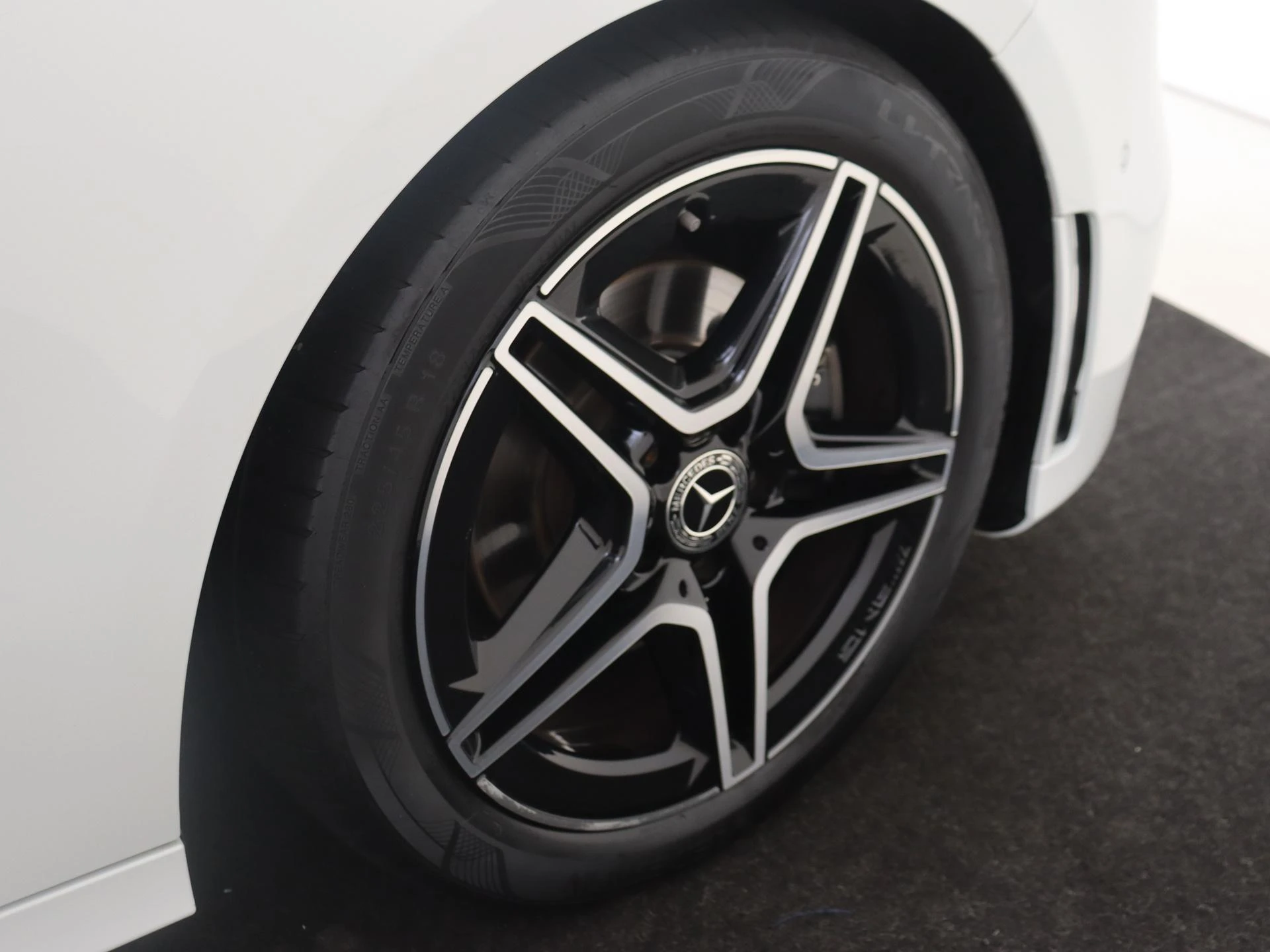 Mercedes-Benz-A-Klasse-image-30