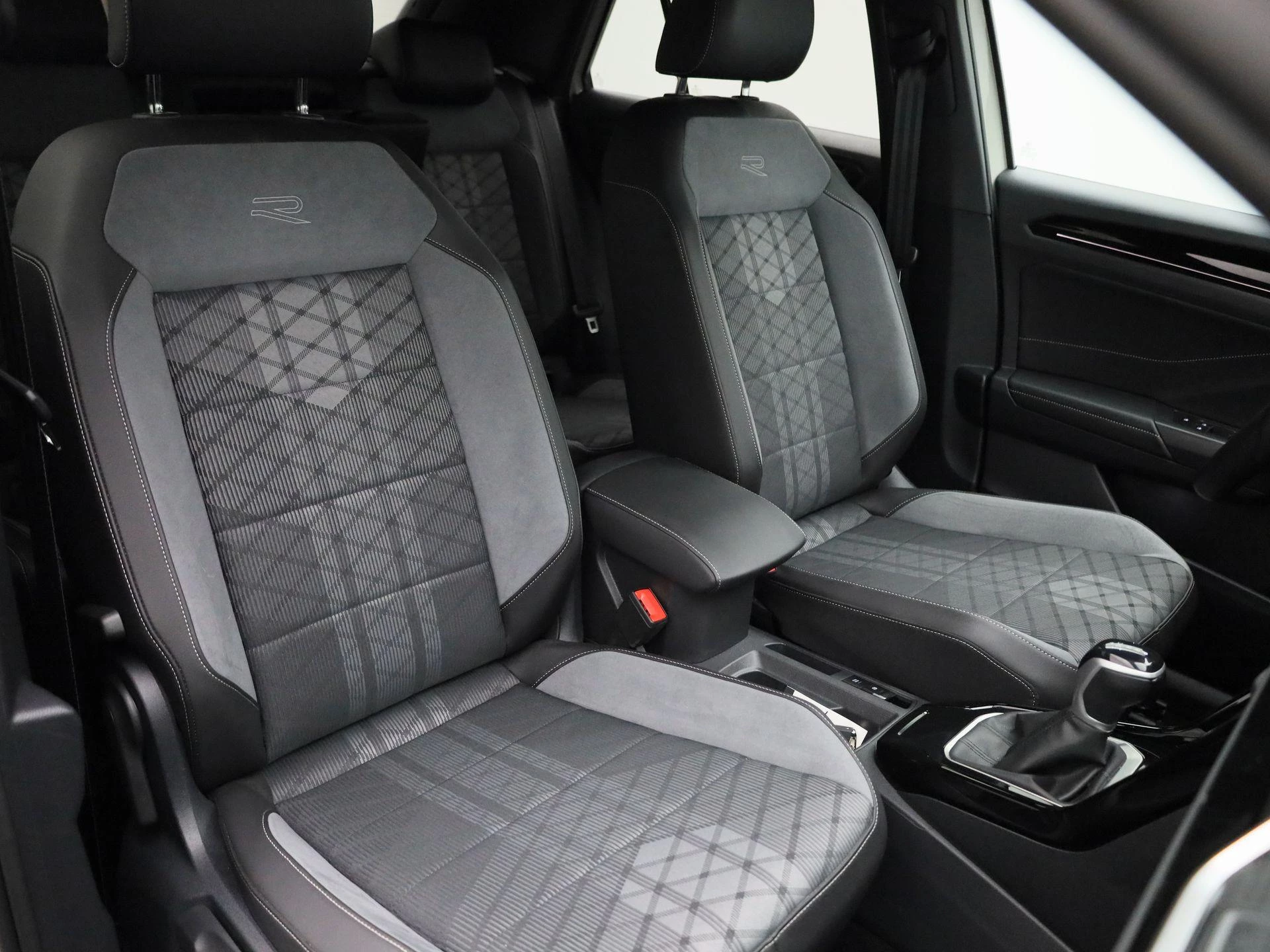 Volkswagen T-Roc 1.5 TSI R-Line 150 PK|
