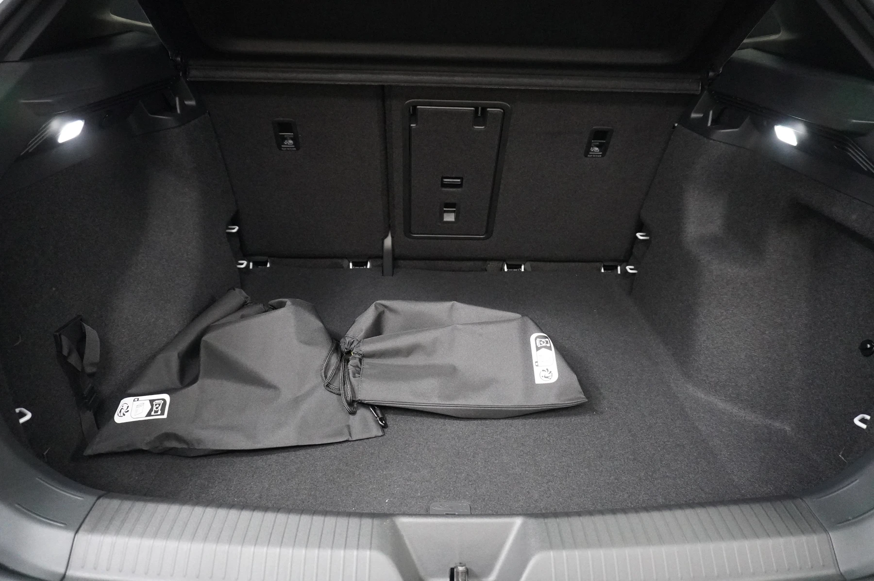 Volkswagen-ID.4-image-40