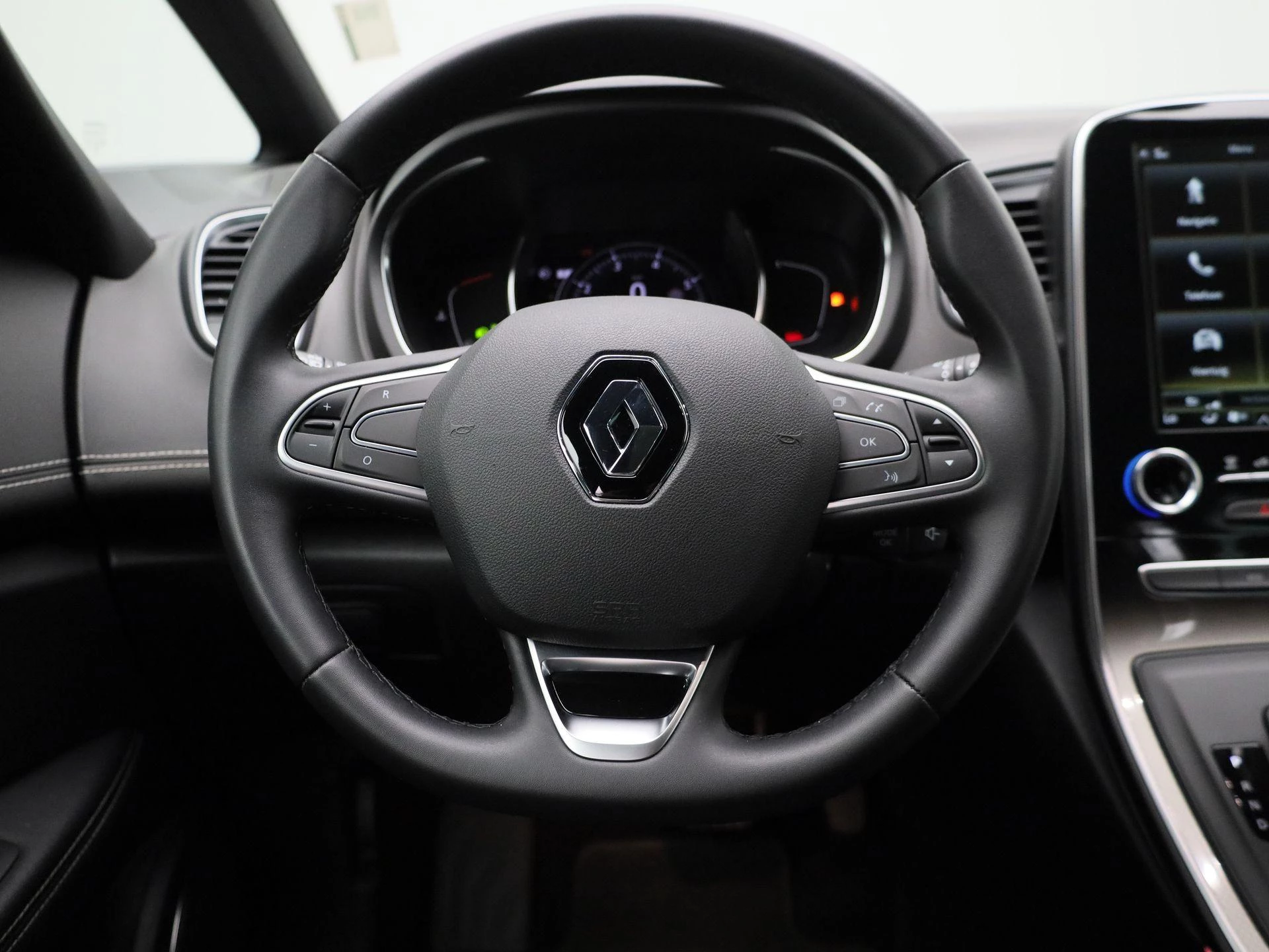 Renault Grand Scénic TCe 140 EDC GPF Black Edition 7P