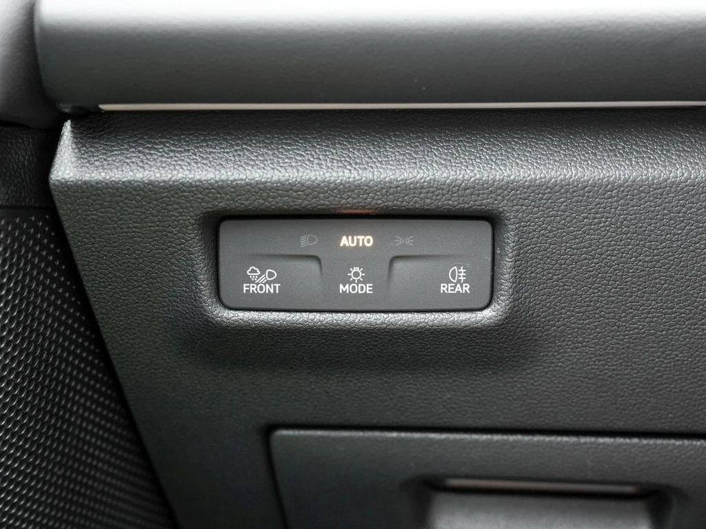 Volkswagen-Tiguan-image-19