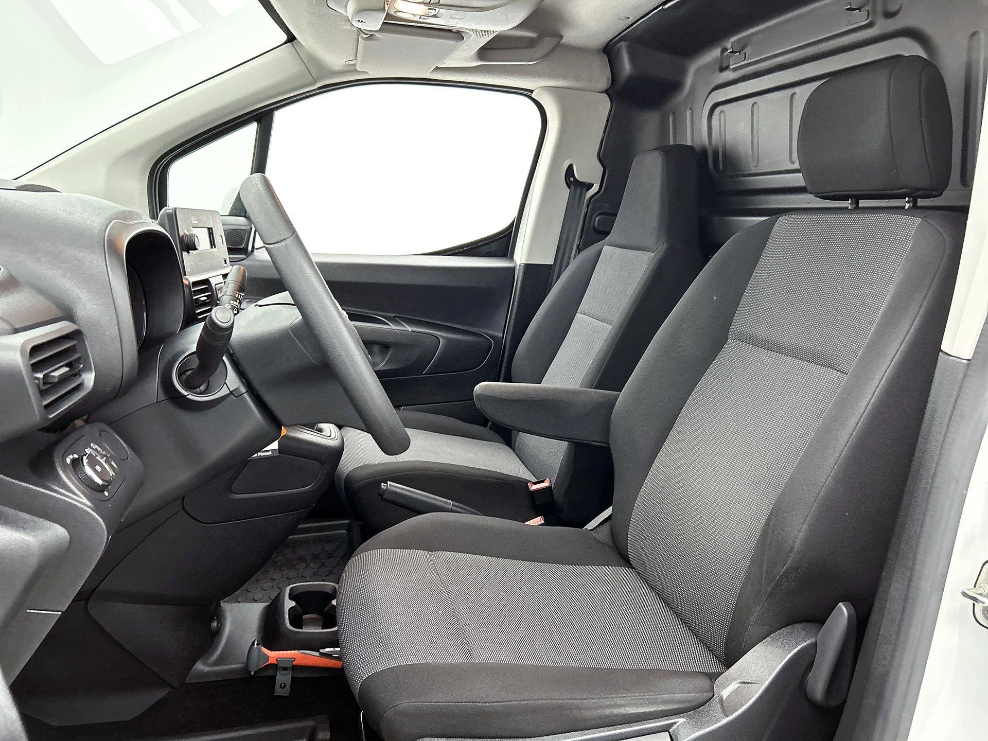 Opel-Combo-image-28