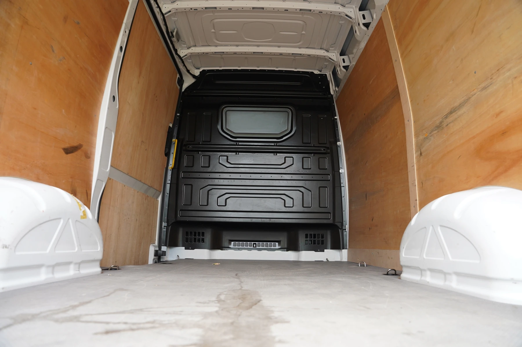 Volkswagen-Crafter-image-13