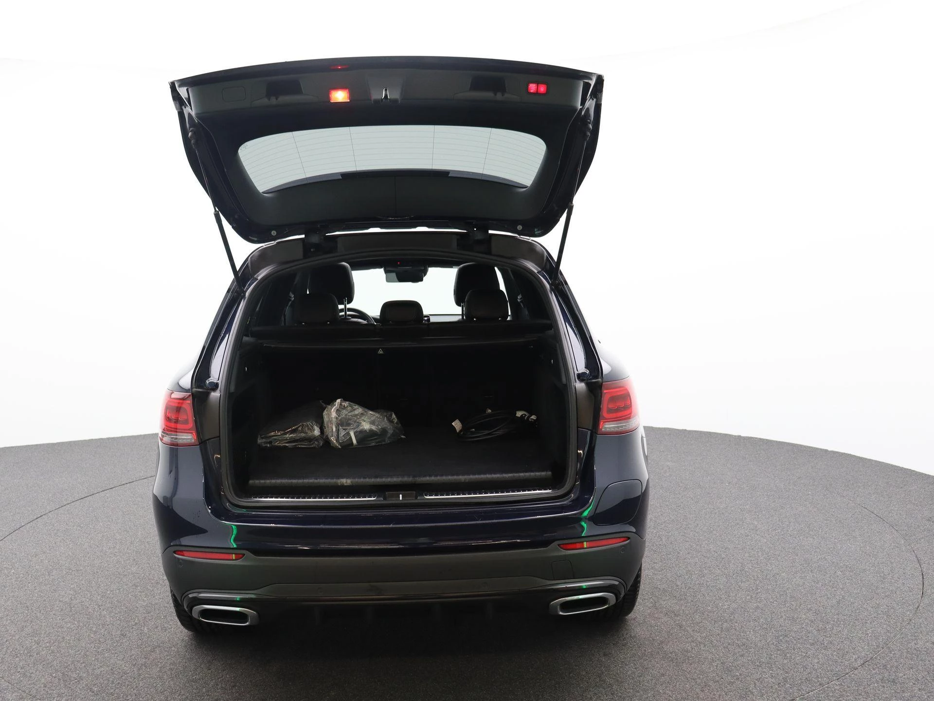 Mercedes-Benz GLC 300e SUV AMG LINE + PANO DAK + BURMESTER + CARPLAY + SURROUND VIEW +