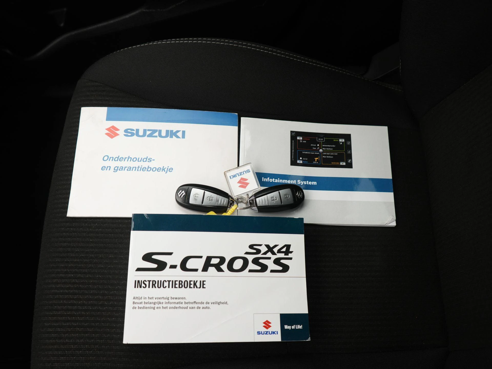 Suzuki-S-Cross-image-26
