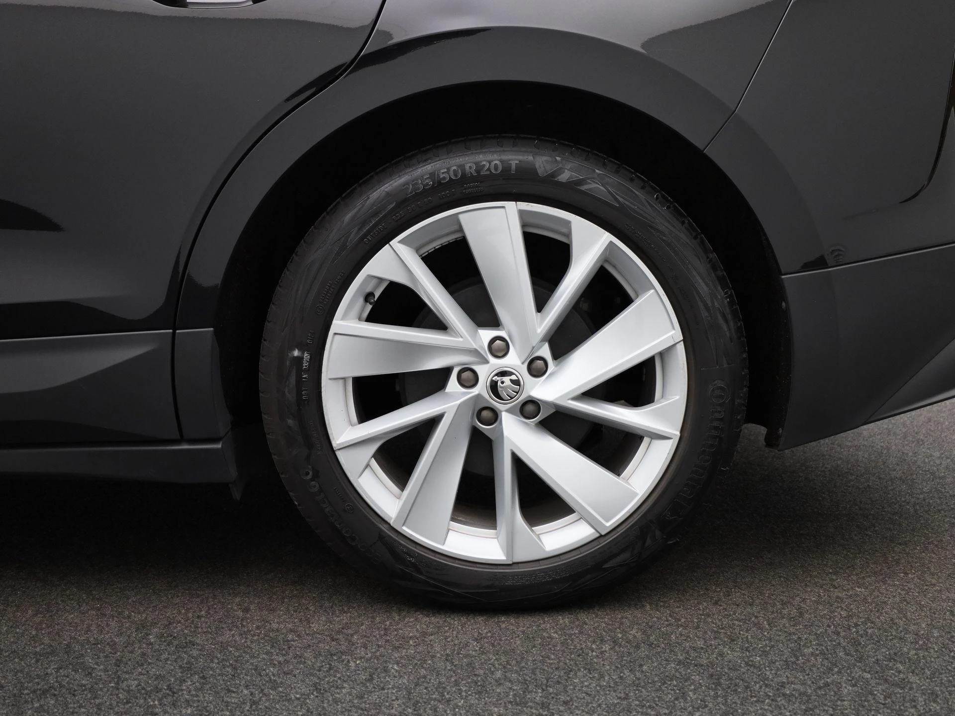 Škoda-Enyaq iV-image-12