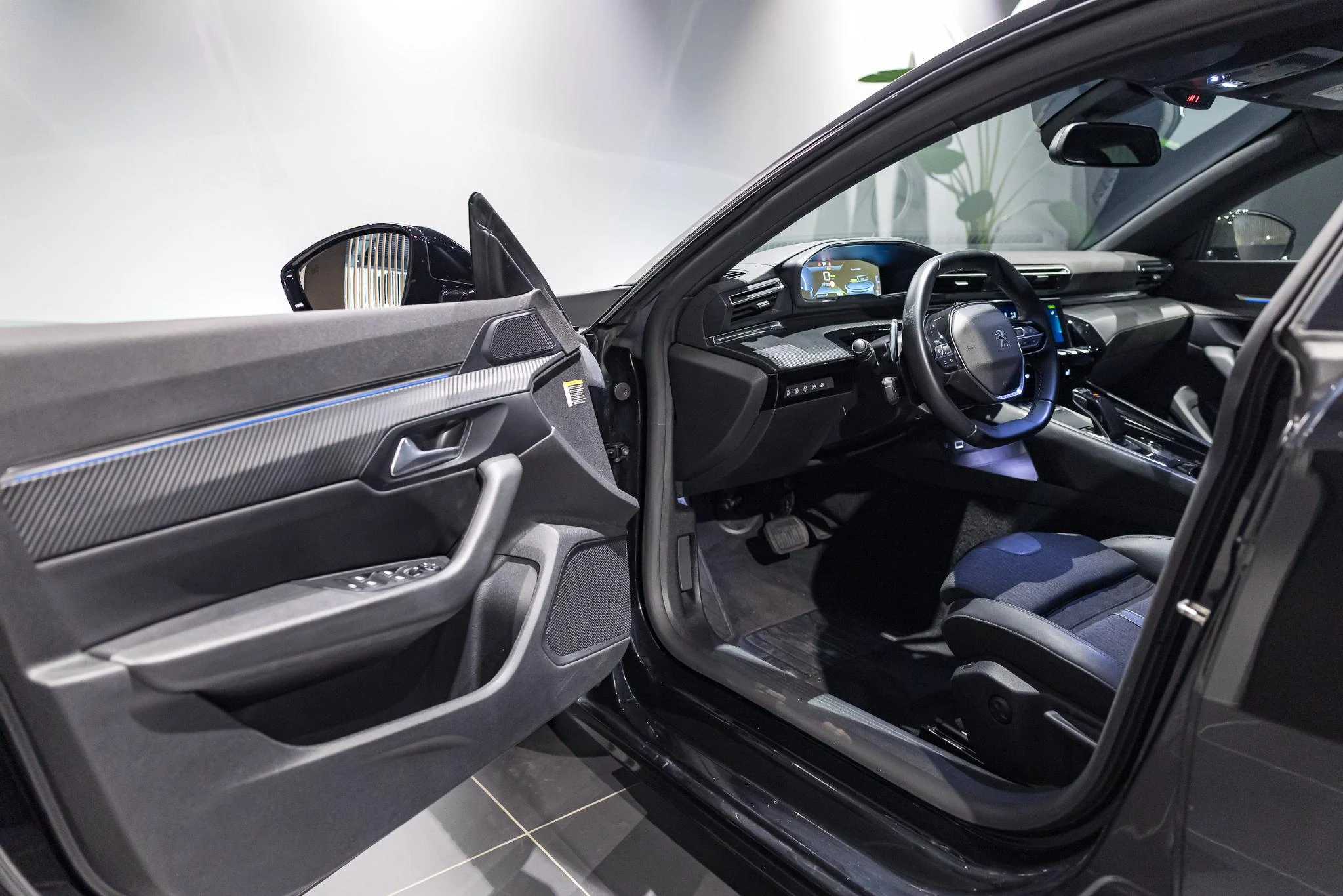 Peugeot-508-image-24