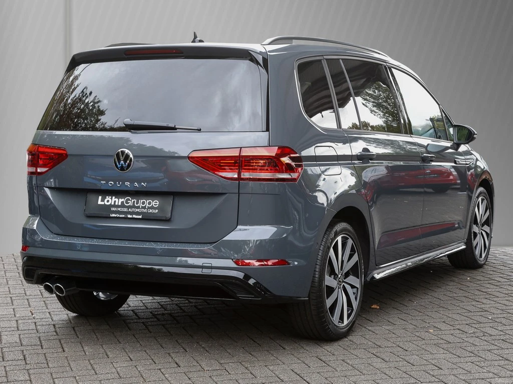 Volkswagen-Touran-image-3