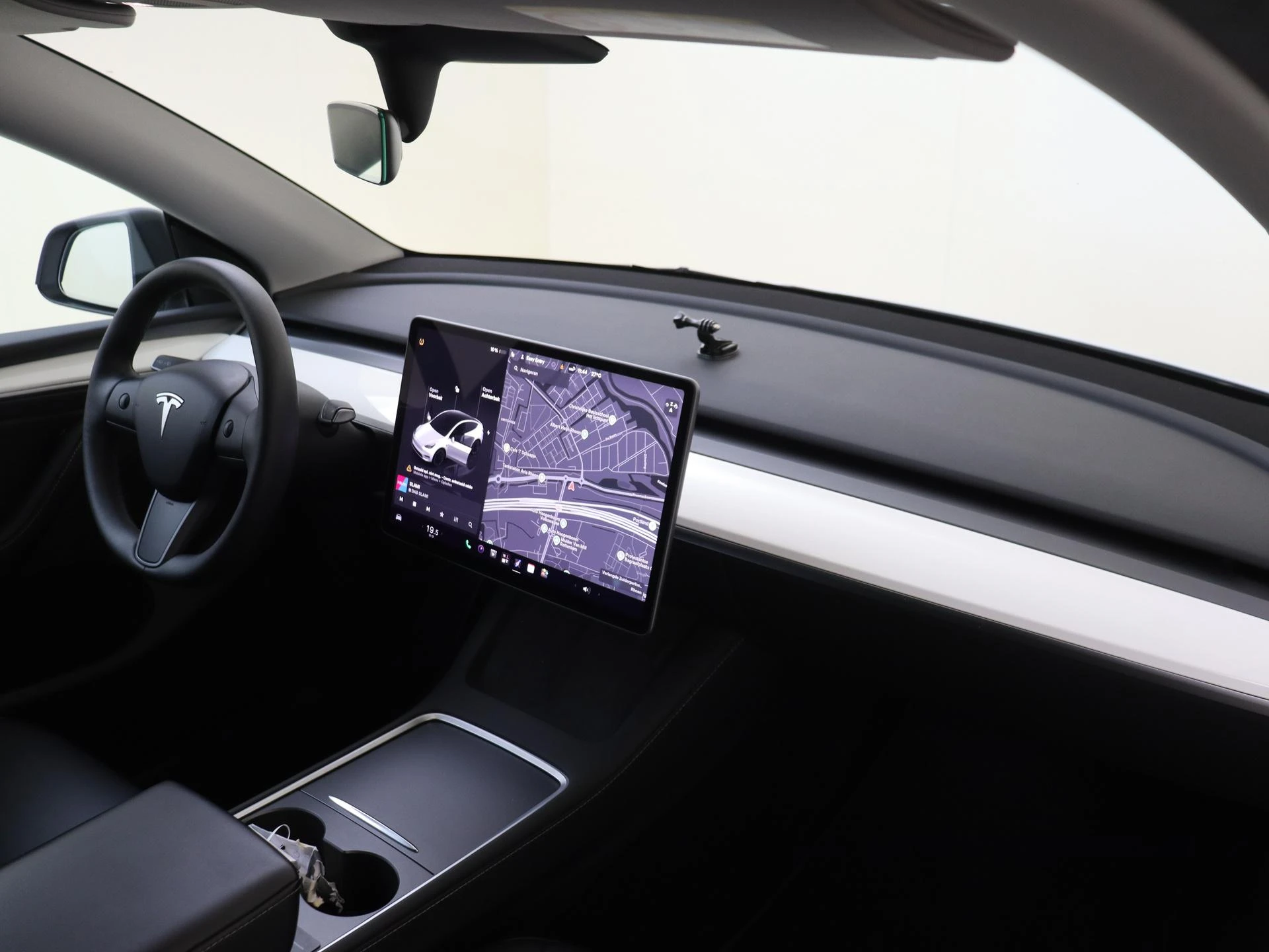 Tesla-Model Y-image-4