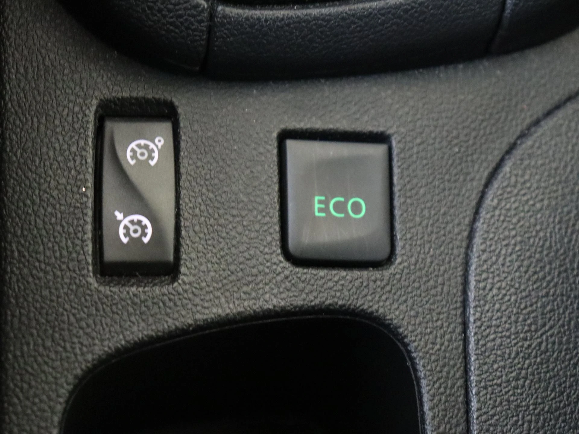 Renault-Clio-image-19