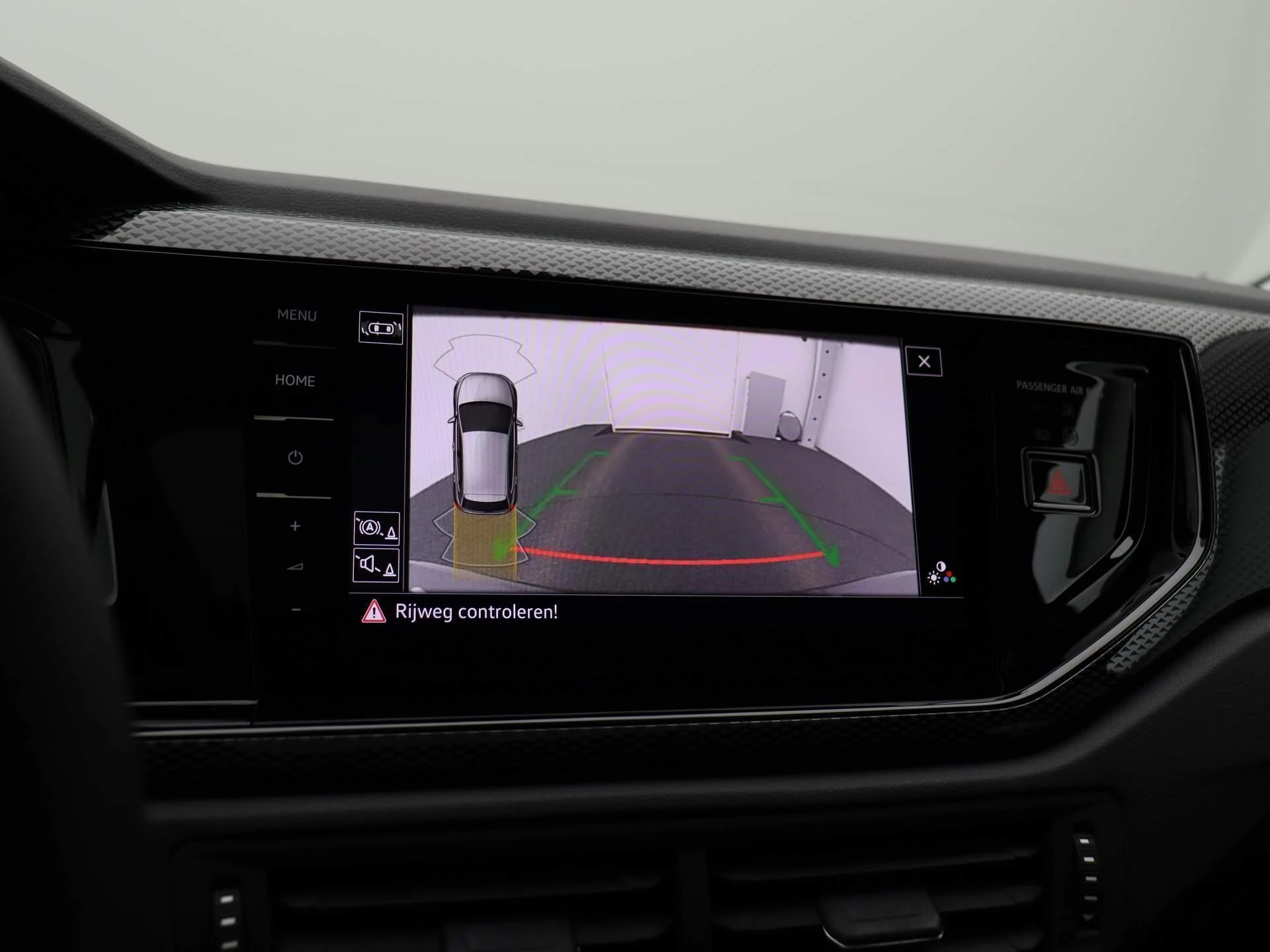 Volkswagen-Polo-image-17