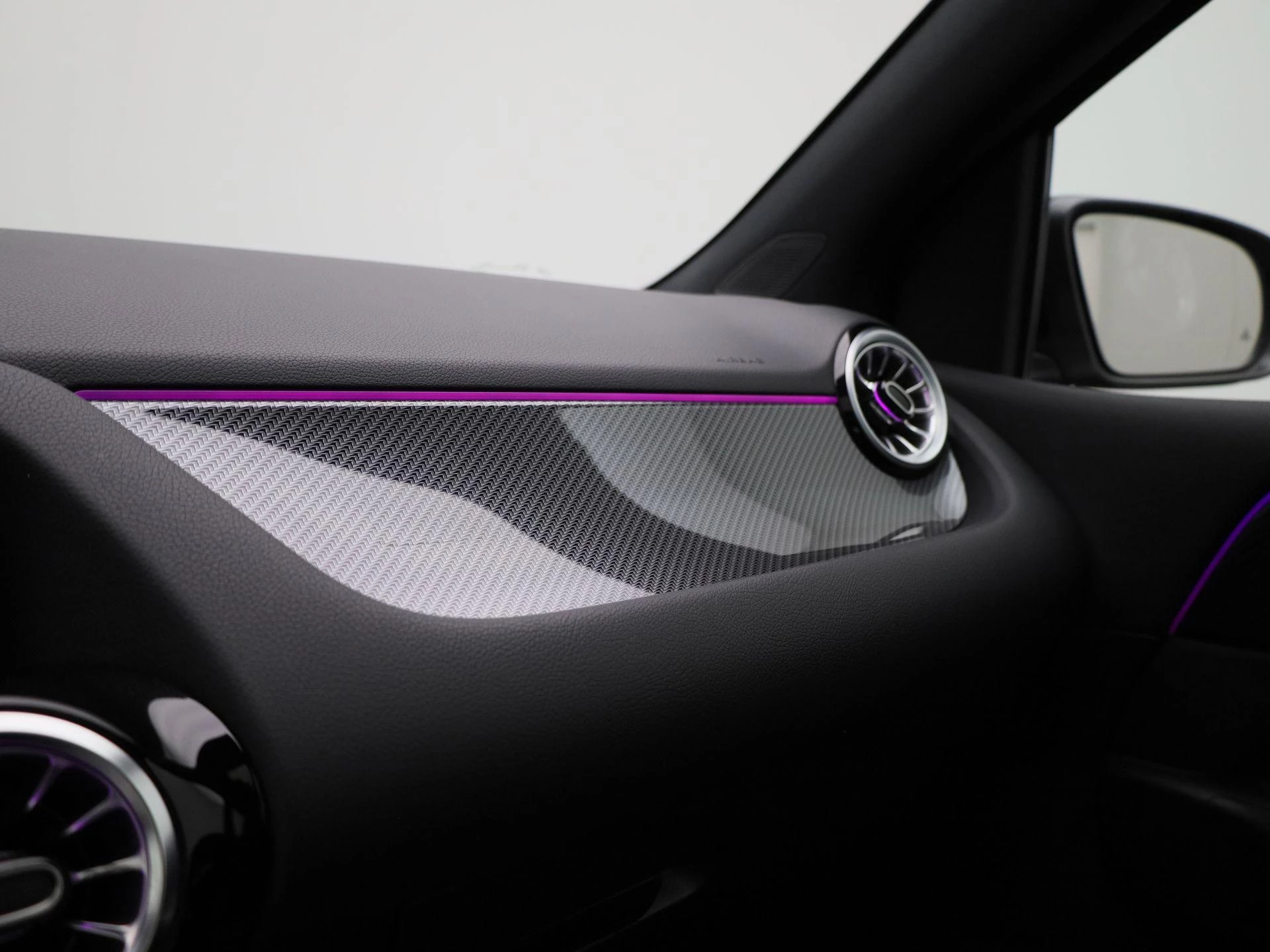 Mercedes-Benz-B-Klasse-image-23