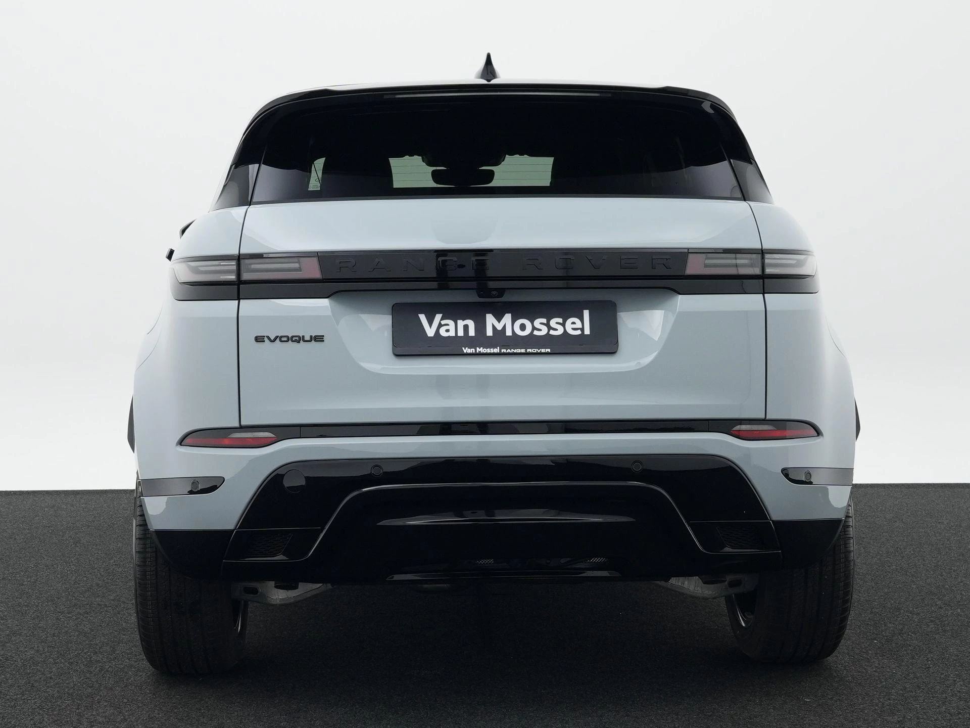 Land Rover-Range Rover Evoque-image-4