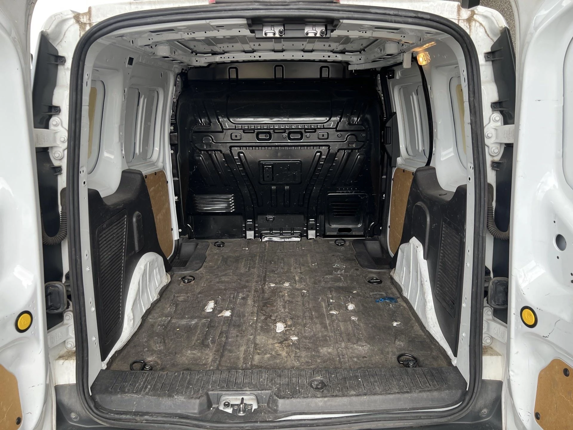 Ford-Transit-image-15