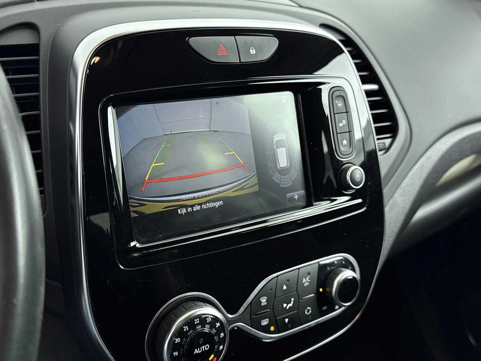 Renault-Captur-image-8