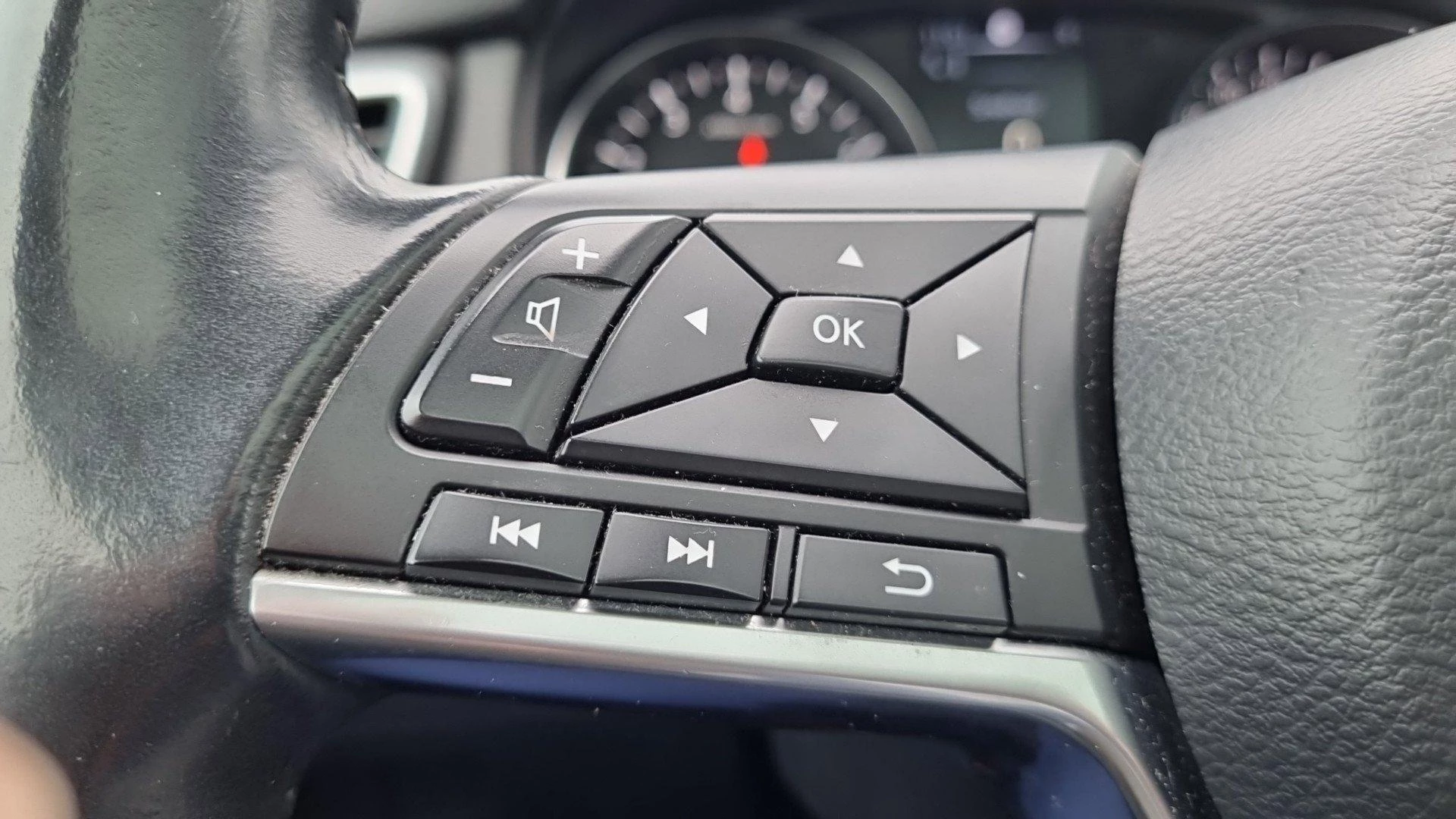 Nissan-QASHQAI-image-24
