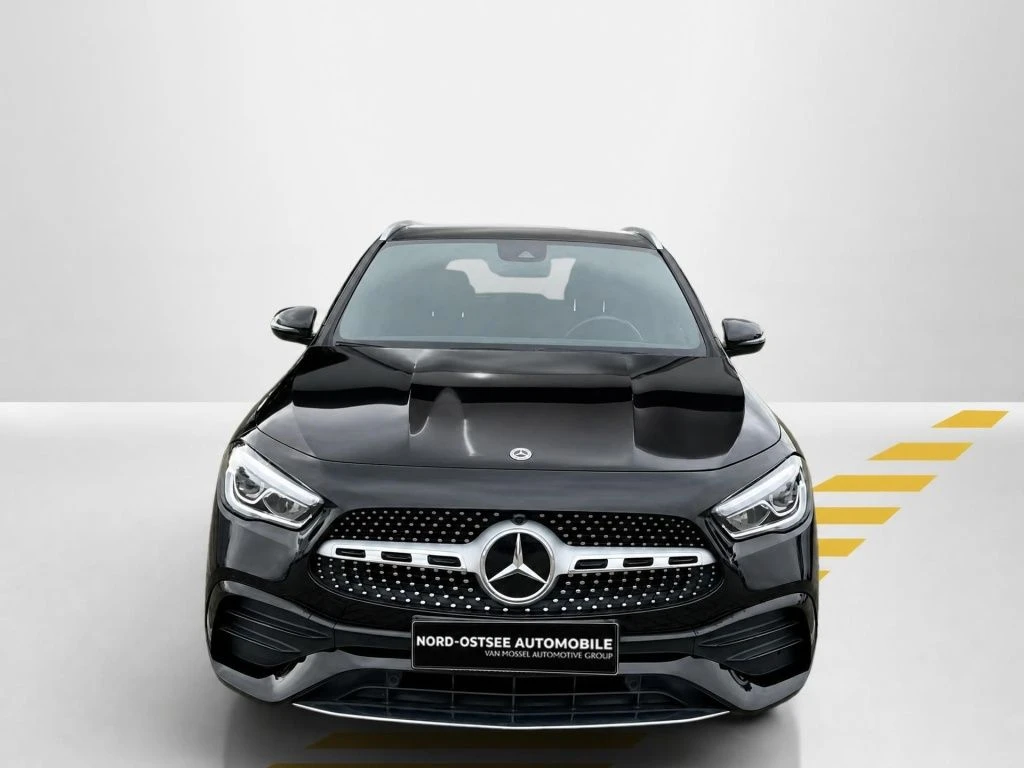 Mercedes-Benz-GLA 250-image-3