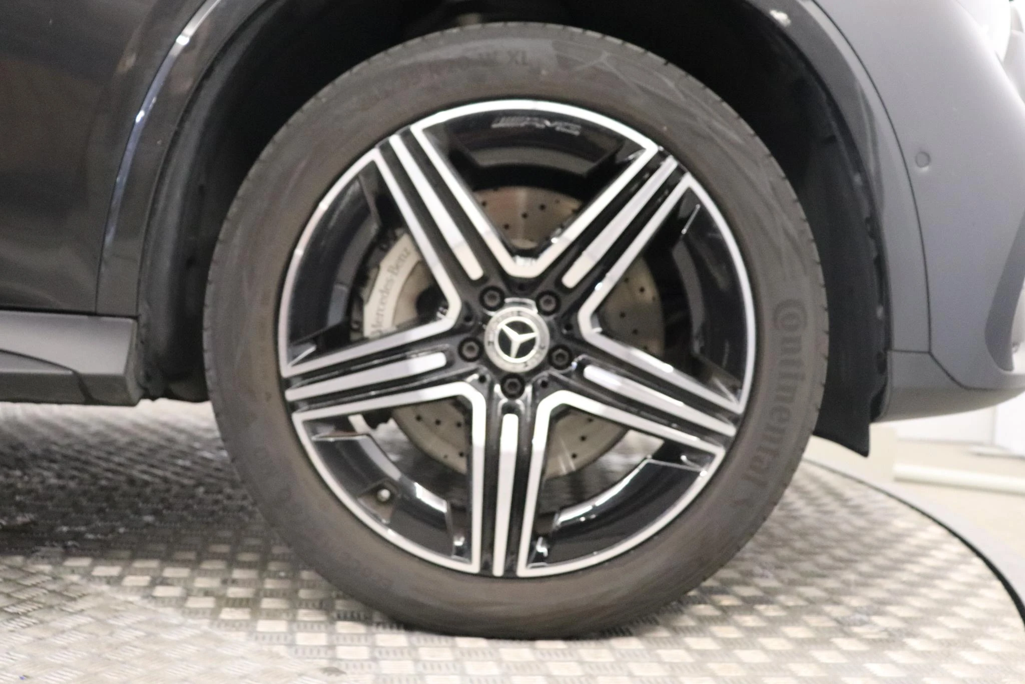 Mercedes-Benz-GLC-image-17