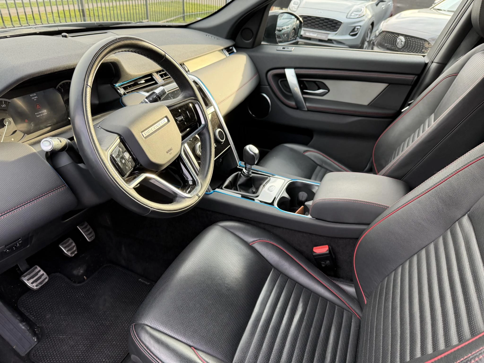 Land Rover Discovery Sport + LEDER + TREKHAAK + PANO DAK +