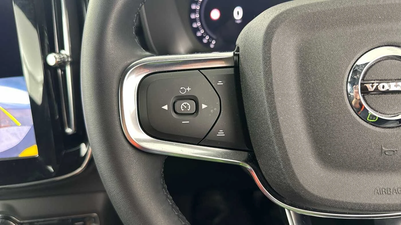 Volvo-XC40-image-21
