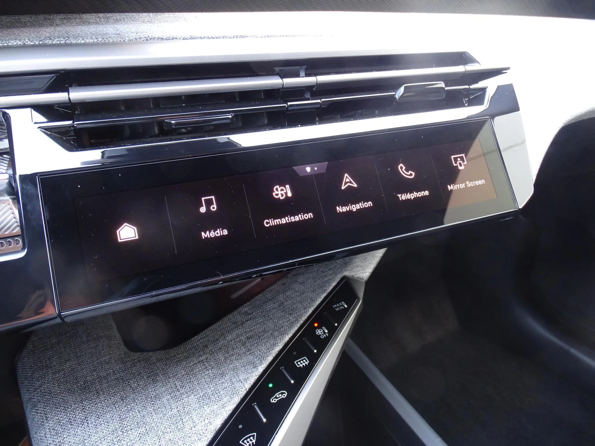 Peugeot 3008 1.2 HYBRID 136 e-DSC6 Allure Pack