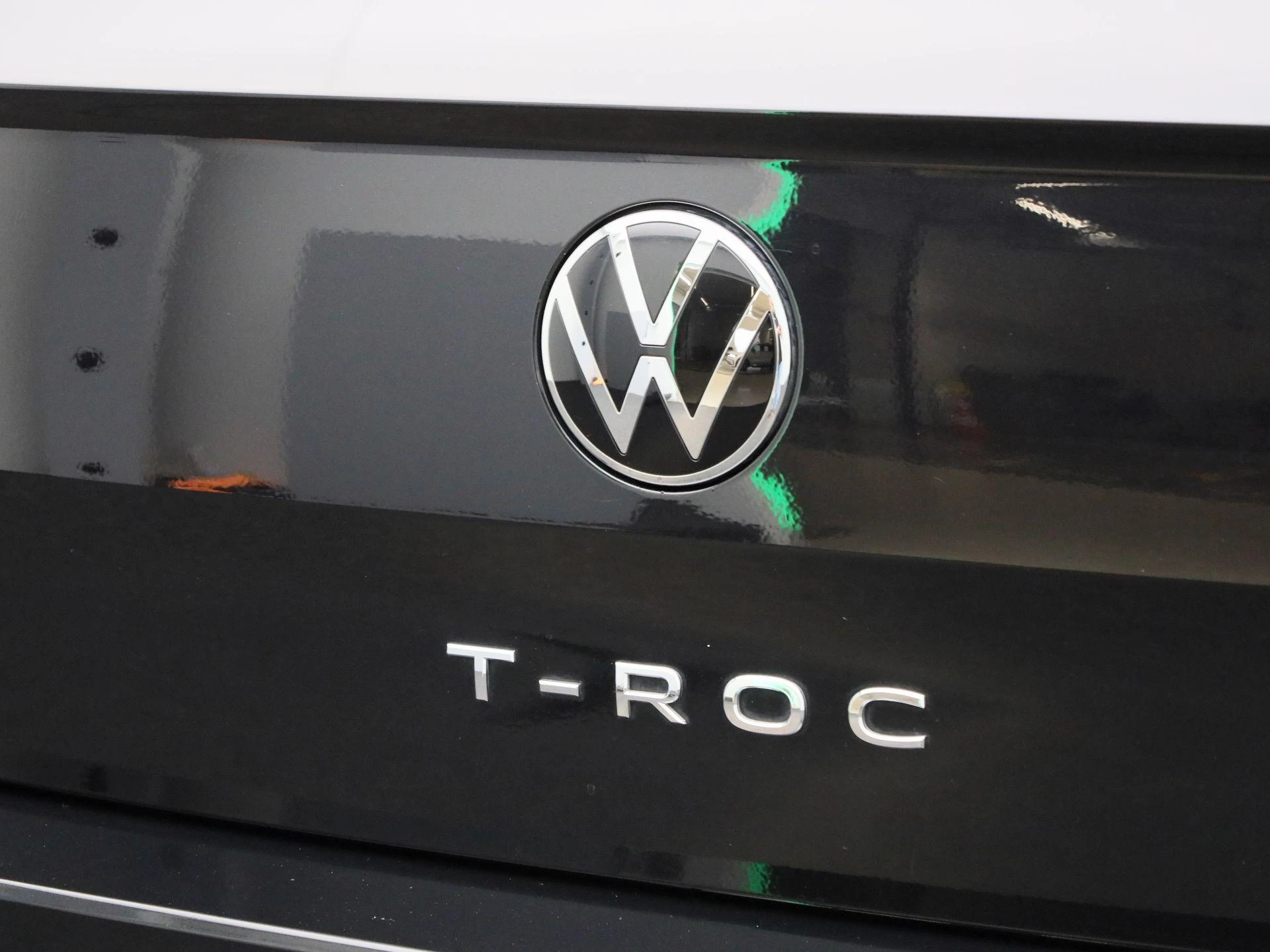 Volkswagen-T-Roc-image-43