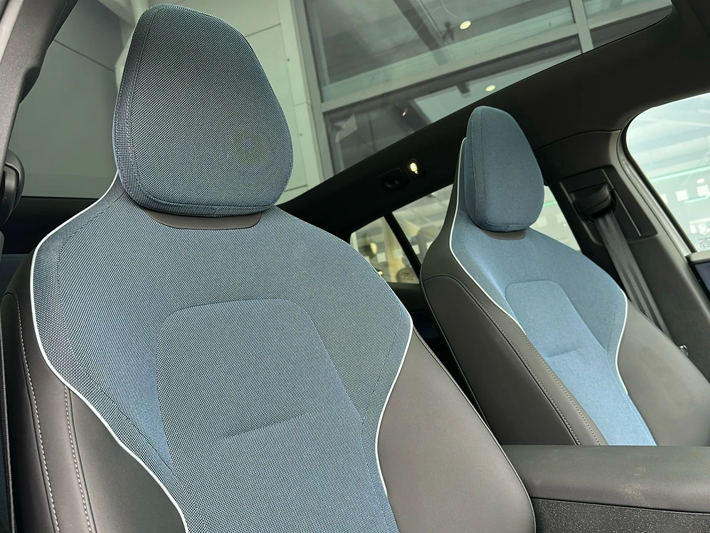 Volvo-EX30-image-16