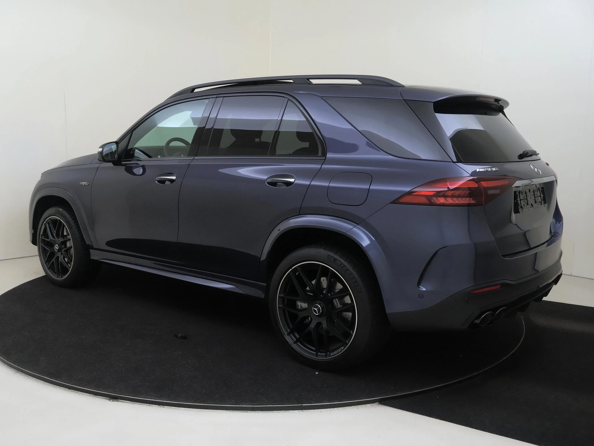 Mercedes-Benz-GLE-image-2