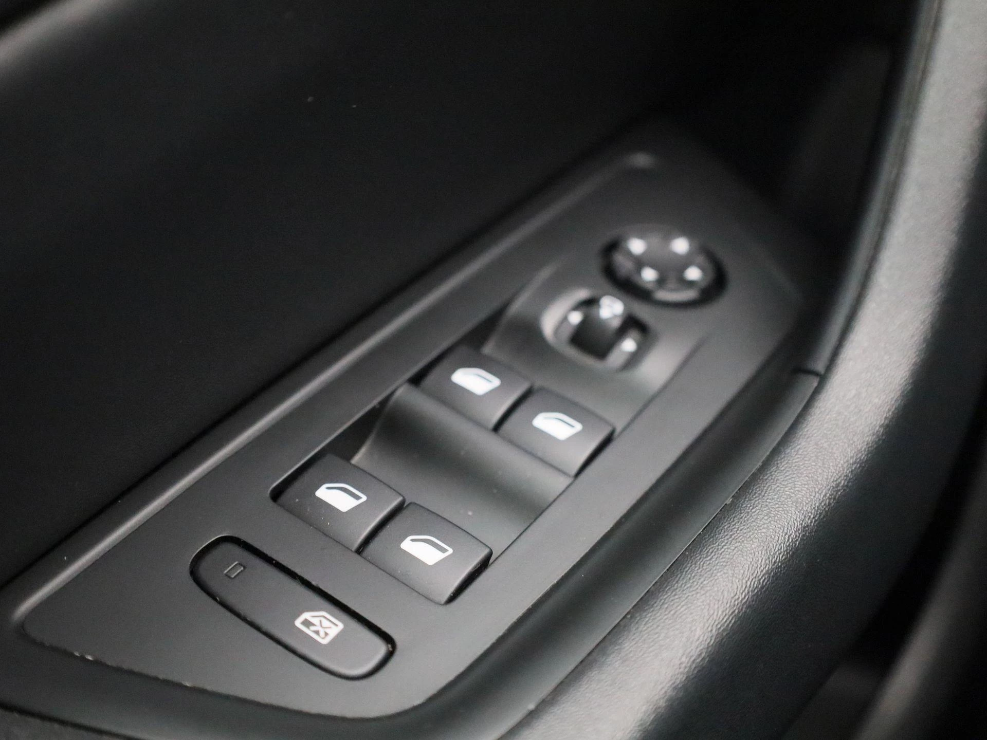 Peugeot-508-image-31