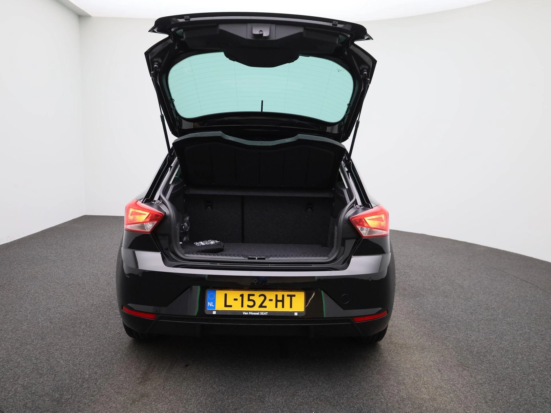 SEAT-Ibiza-image-11