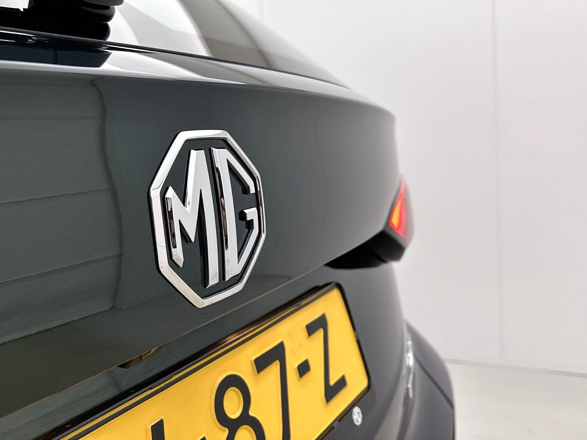 MG ZS - 35