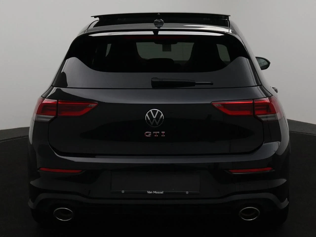 Volkswagen-Golf-image-3
