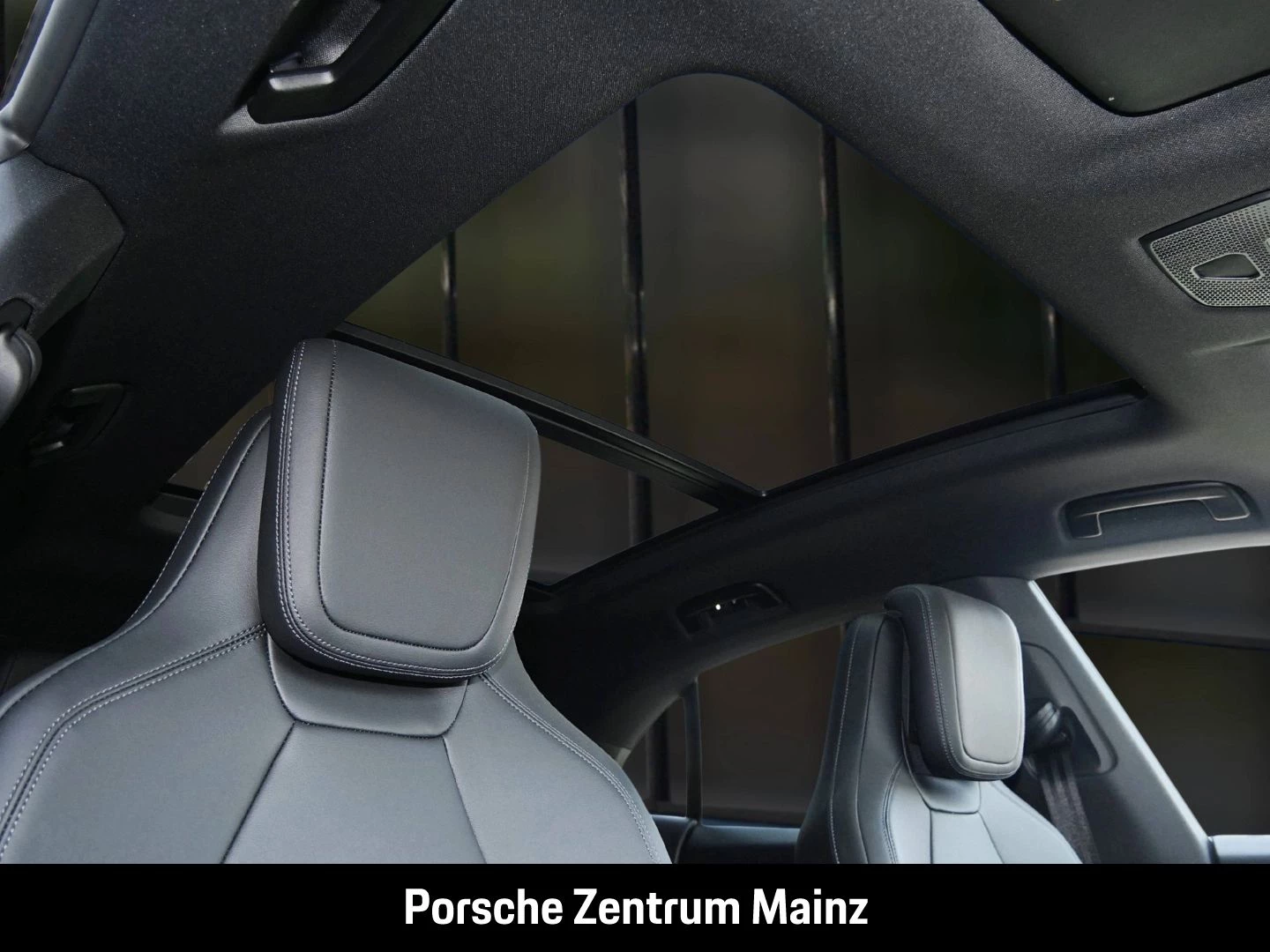 Porsche Macan 4 Luftfederung PASM 21-Zoll LED-Matrix -
