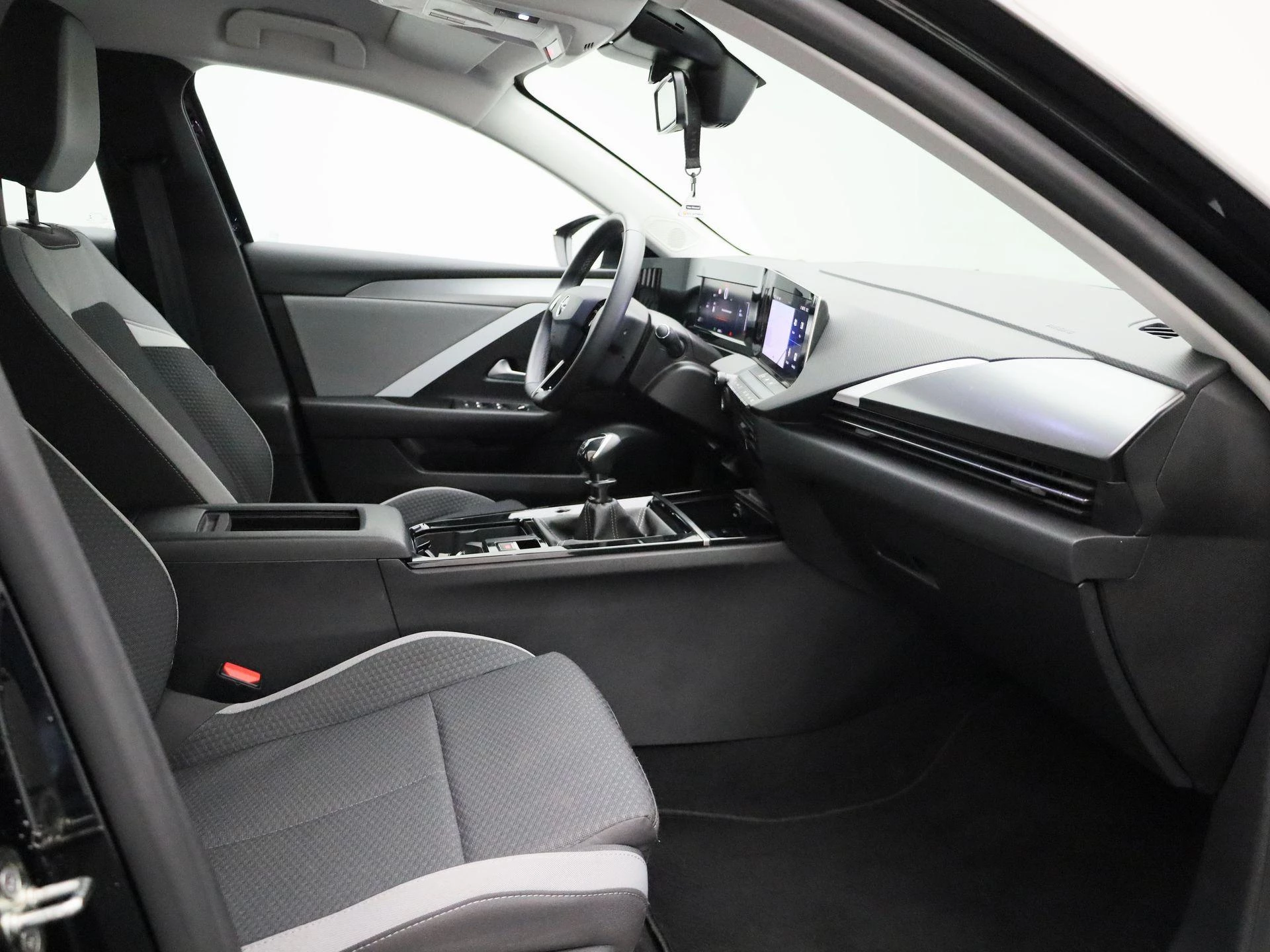 Opel-Astra-image-25