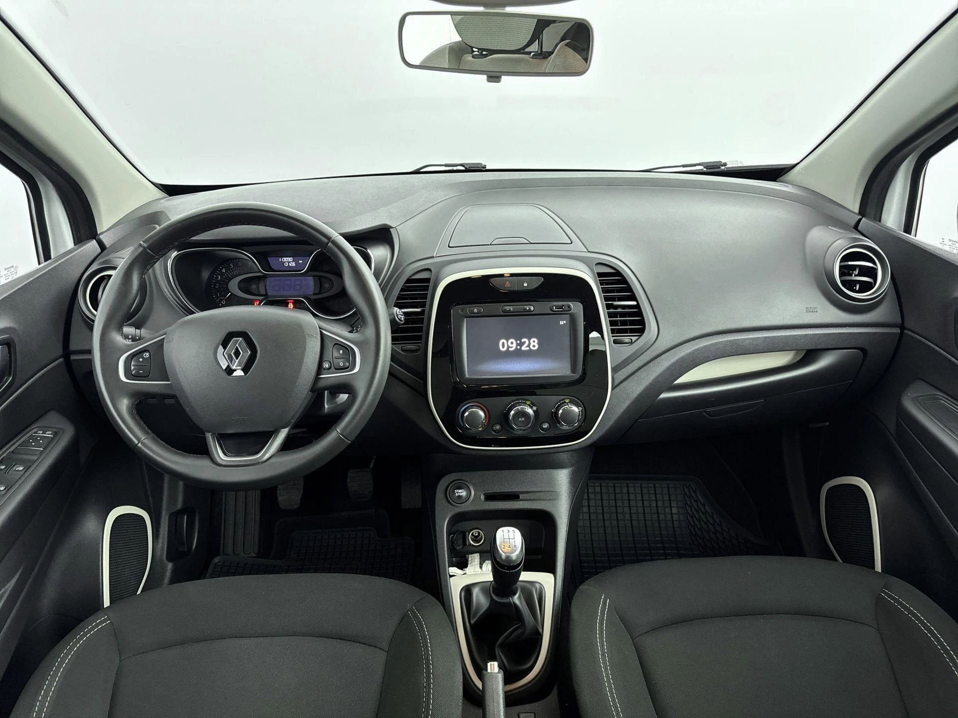 Renault-Captur-image-7