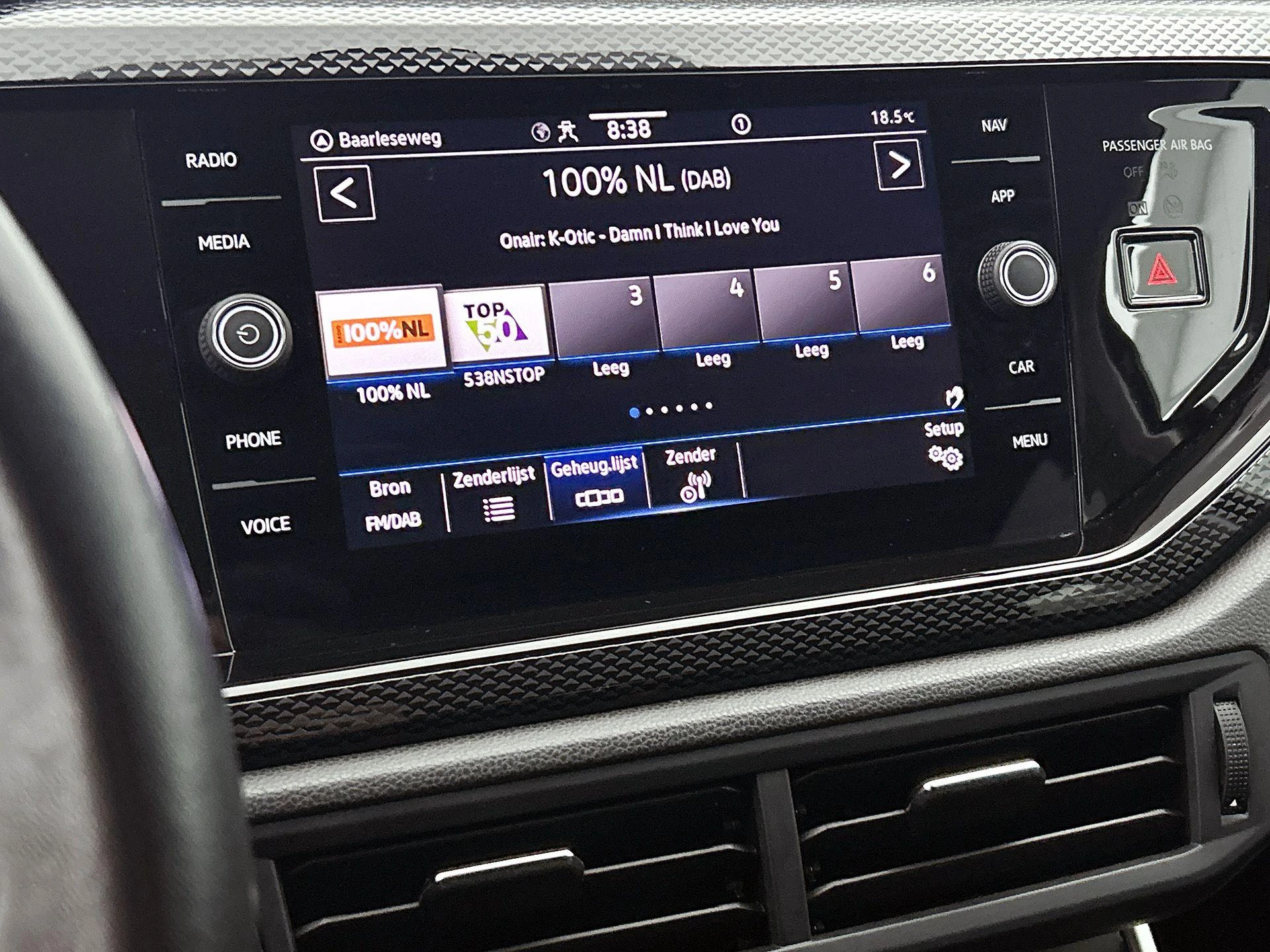 Volkswagen-Polo-image-6
