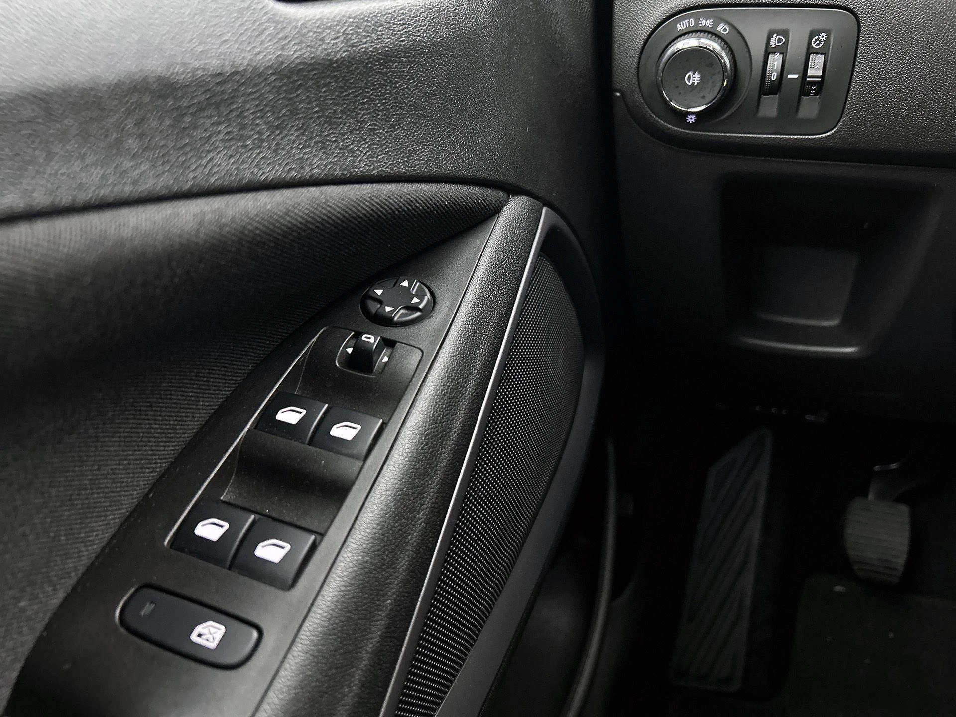 Opel-Crossland-image-23