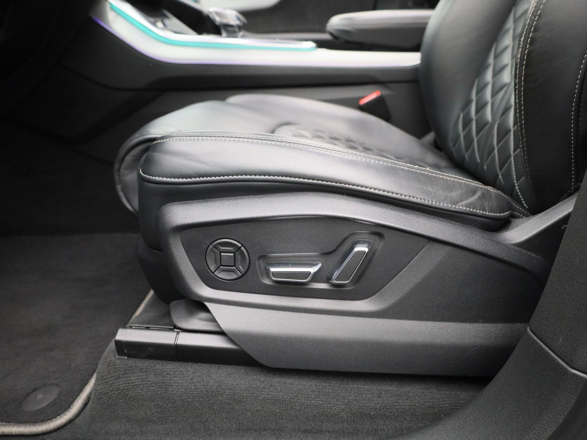 Audi-Q8-image-35