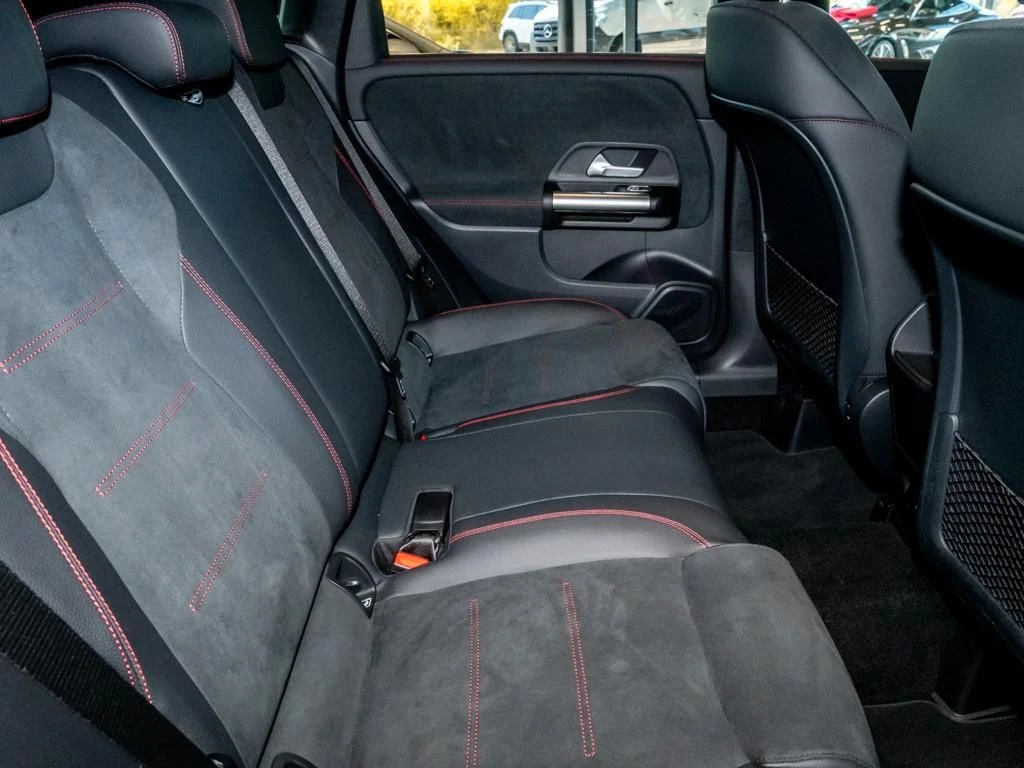 Mercedes-Benz-B-Klasse 200-image-12