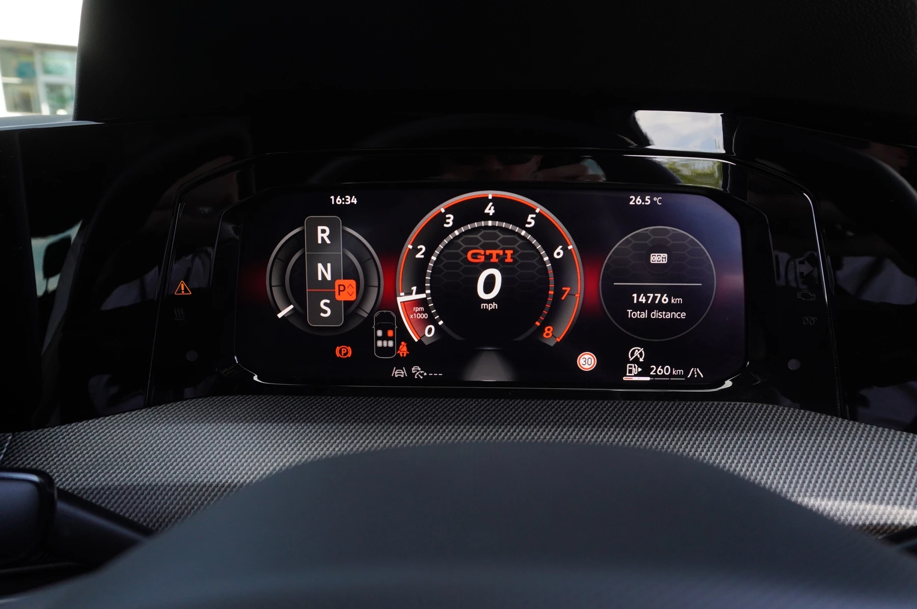 Volkswagen-Golf-image-7