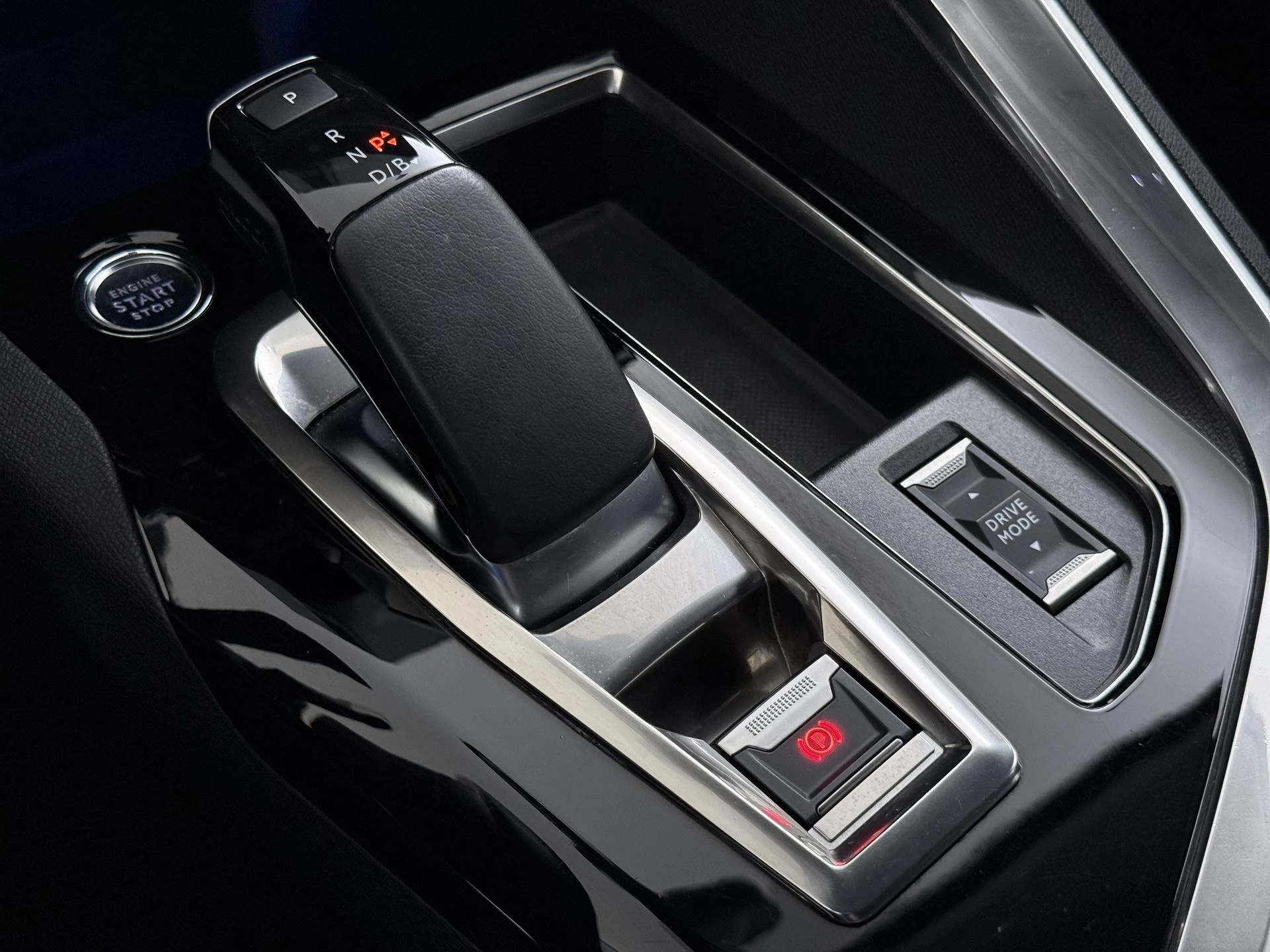 Peugeot 3008 1.6 HYbrid 225 Blue Lease Allure