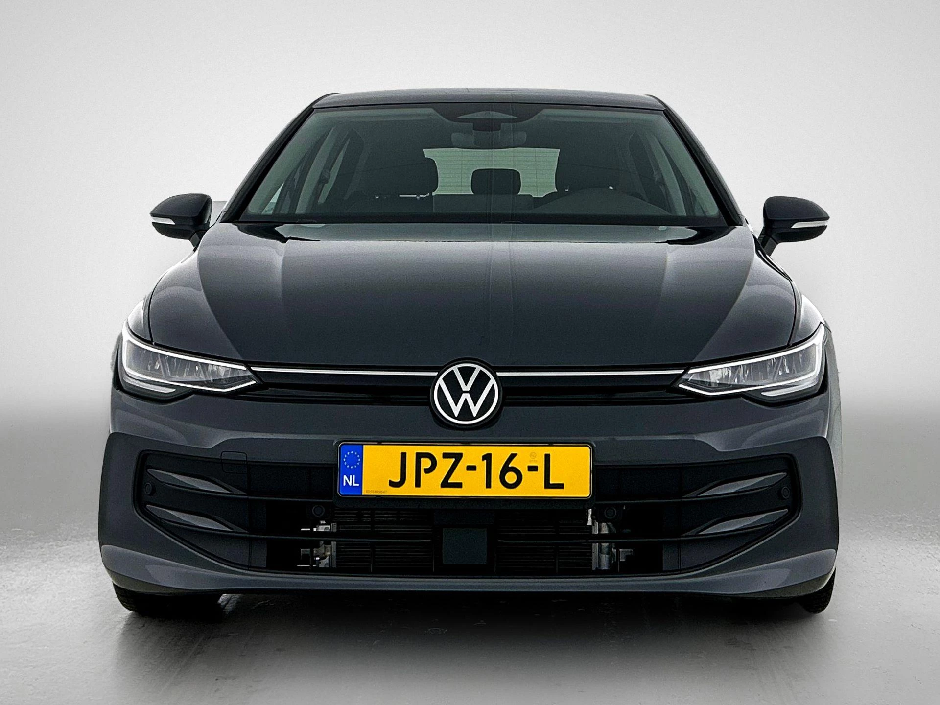 Volkswagen-Golf-image-4