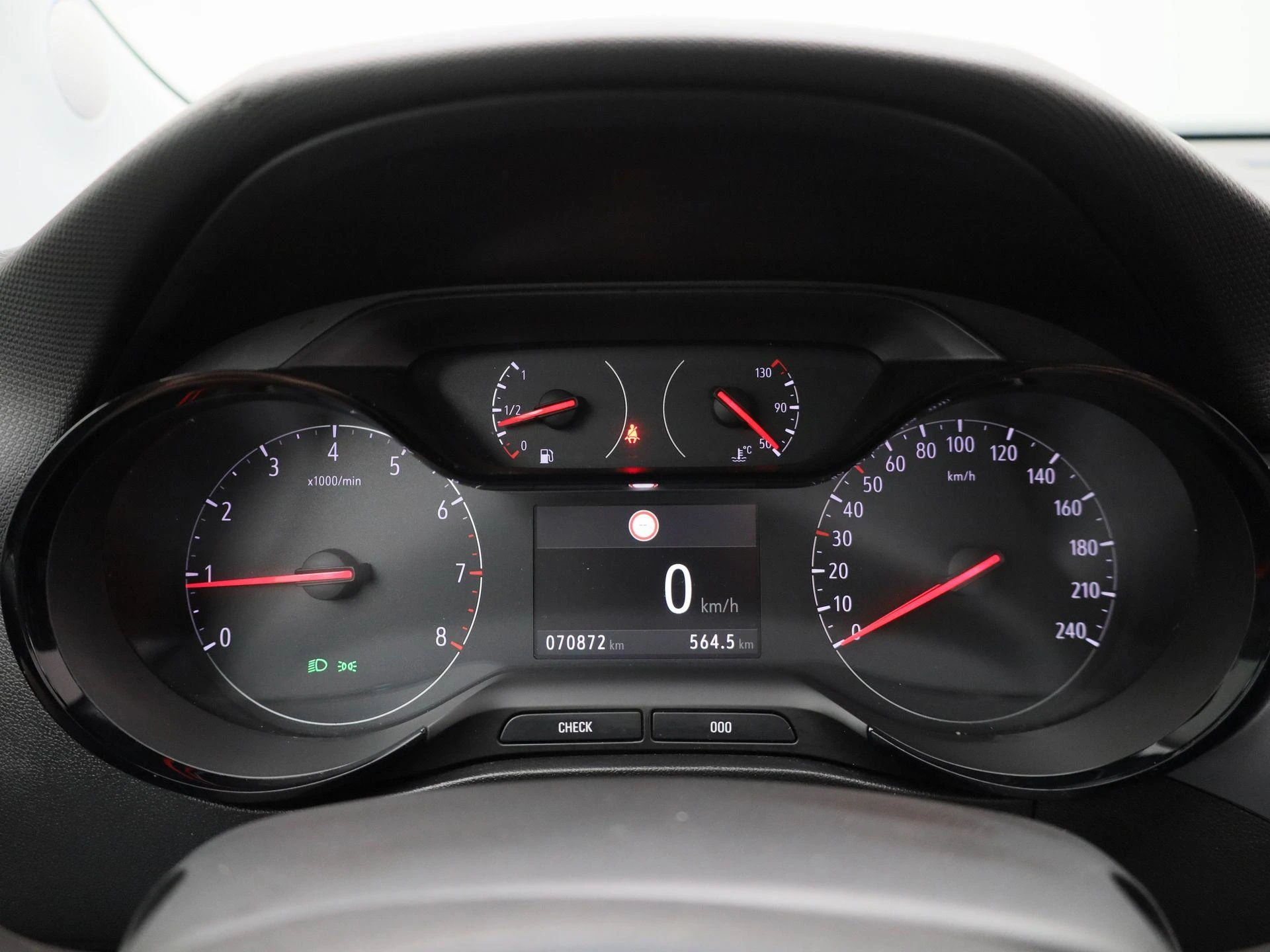 Opel-Crossland X-image-15