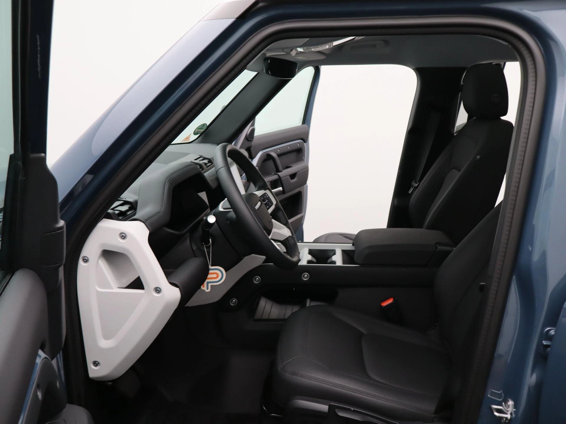 Land Rover-Defender-image-10